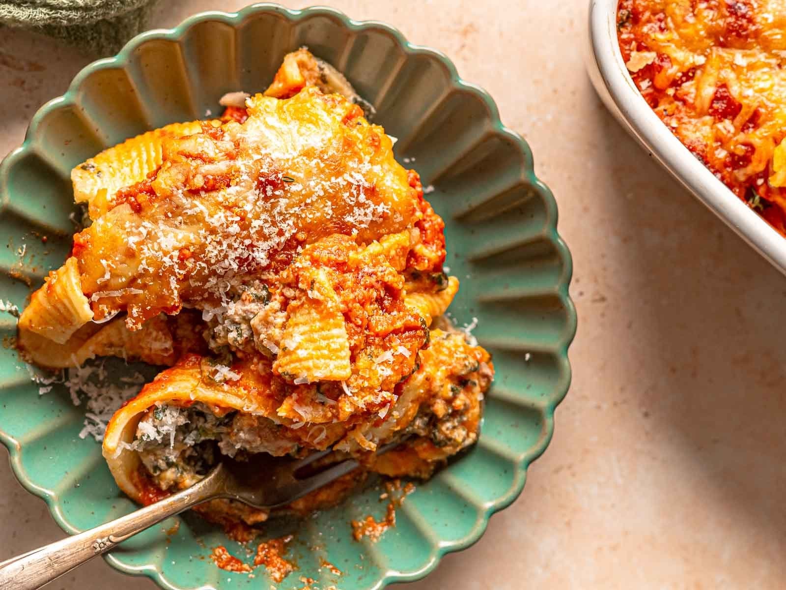ricotta-beef-stuffed-shells-10