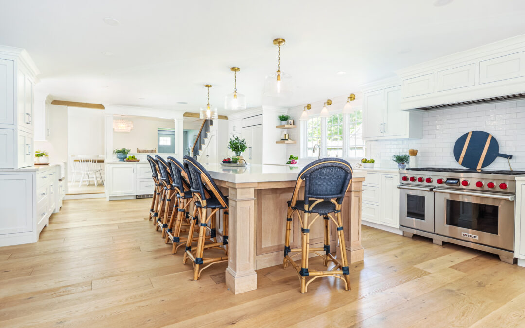 How to Choose the Perfect Bar or Counter Stools for Your Kitchen